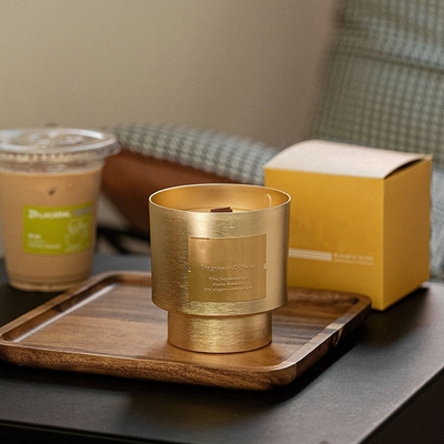 Μοναδικό πολυτέλειας Scented κερί 290g βάζων φλυτζανιών αργιλίου μετάλλων χρυσό με το ξύλινο φυτίλι