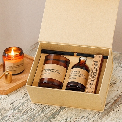 Scented δώρο διασκορπιστών καλάμων κεριών κεριών σόγιας Aromatherapy που τίθεται με την ξύλινη παλέτα