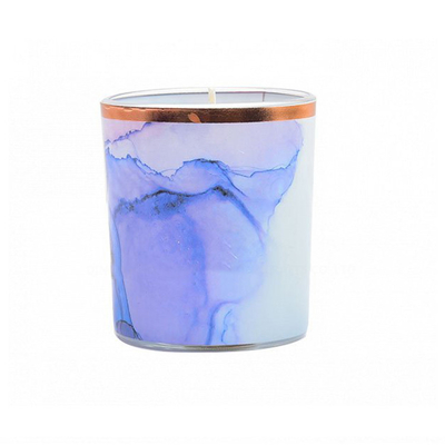Ο Scented μαρμάρινος στυλοβάτης σημαδεύει τα οργανικά κεριά σόγιας με το ξύλινο φυτίλι
