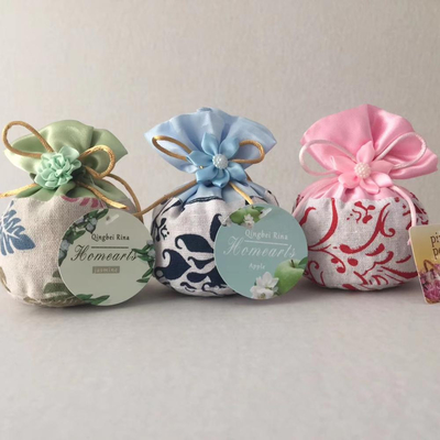 Ξήρανση των Scented σακουλιών συρταριών αρώματος λουλουδιών για την ντουλάπα