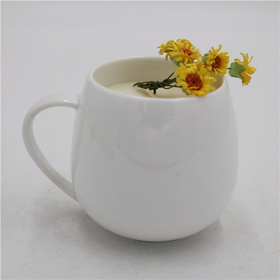 Σόγιας Scented μεταλλίνη άσπρο στρογγυλό 6oz κεριών φλυτζανιών τσαγιού κεριών κεραμική